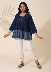 White, white pant, white trouser, white bottom wear, linen pant, linen trouser, linen bottom wear, cotton, cotton pant, cotton trouser, cotton bottom wear, casual wear,