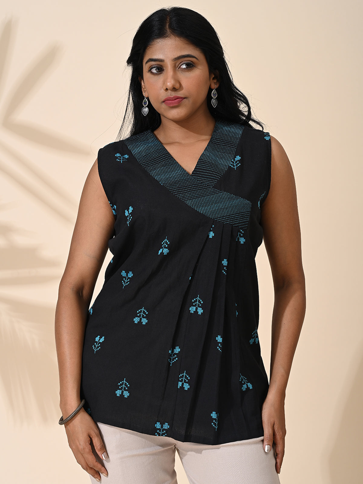 Black, Black tops, Black blouse, Top wear, Cotton, Cotton Top, Cotton Blouse, Sleeveless, V-neck,  Casual wear, Cotton Pink top,