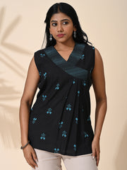 Black, Black tops, Black blouse, Top wear, Cotton, Cotton Top, Cotton Blouse, Sleeveless, V-neck,  Casual wear, Cotton Pink top,