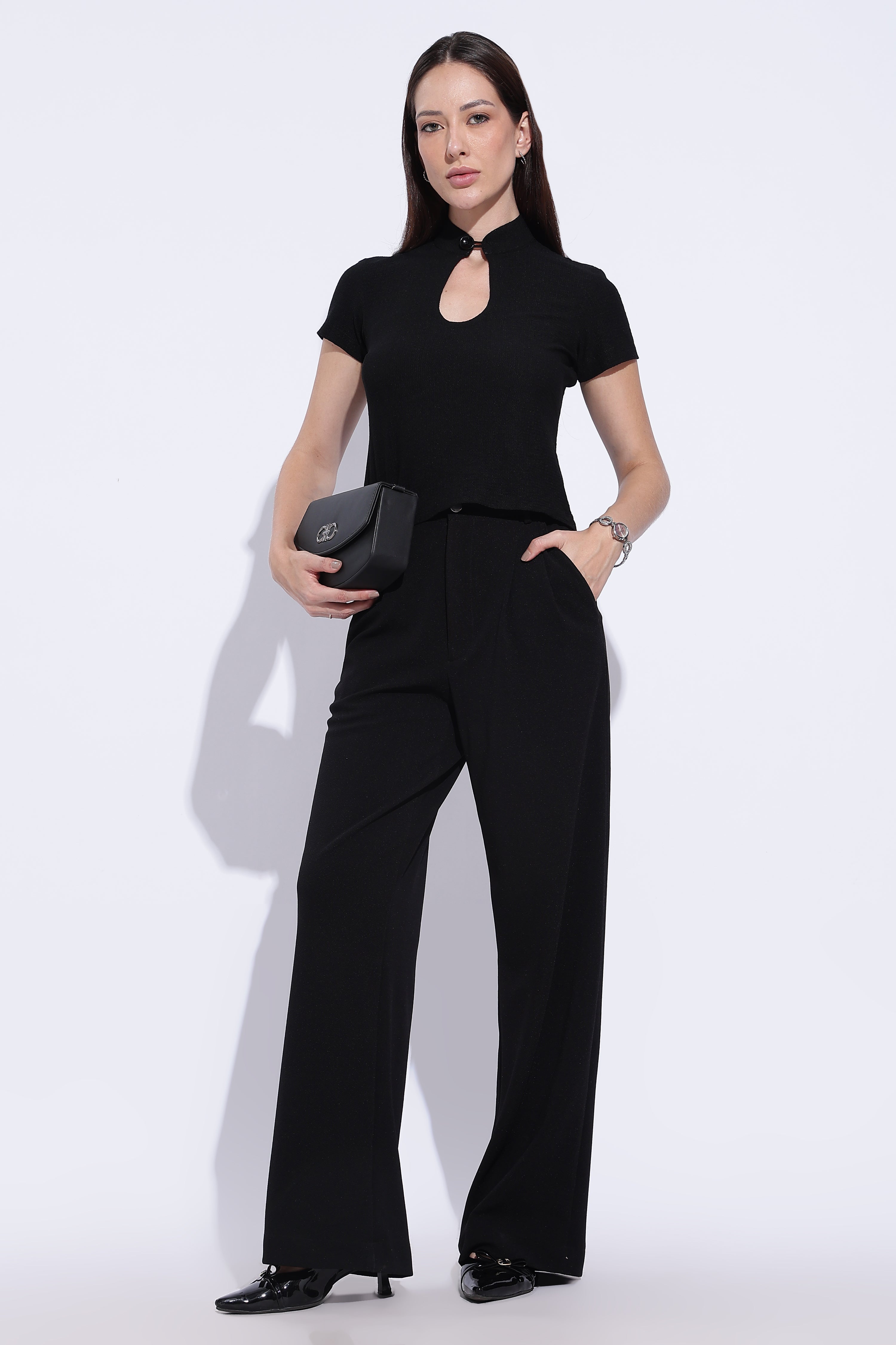 Noir Keyhole Mandarin Top