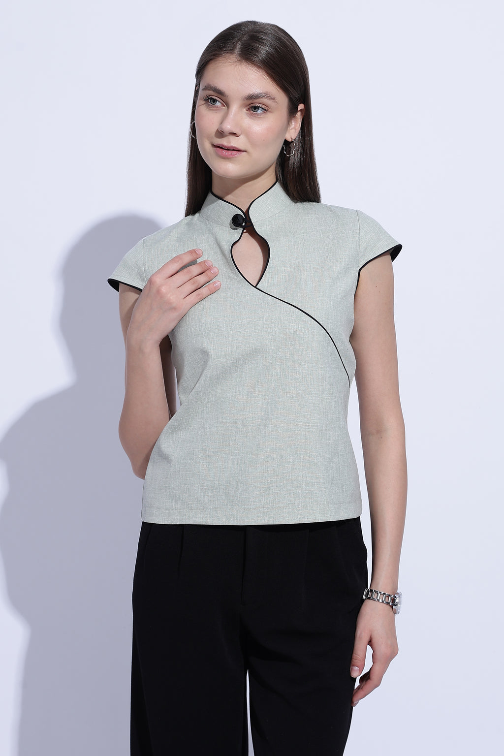 Pista Cotton Linen Keyhole Top