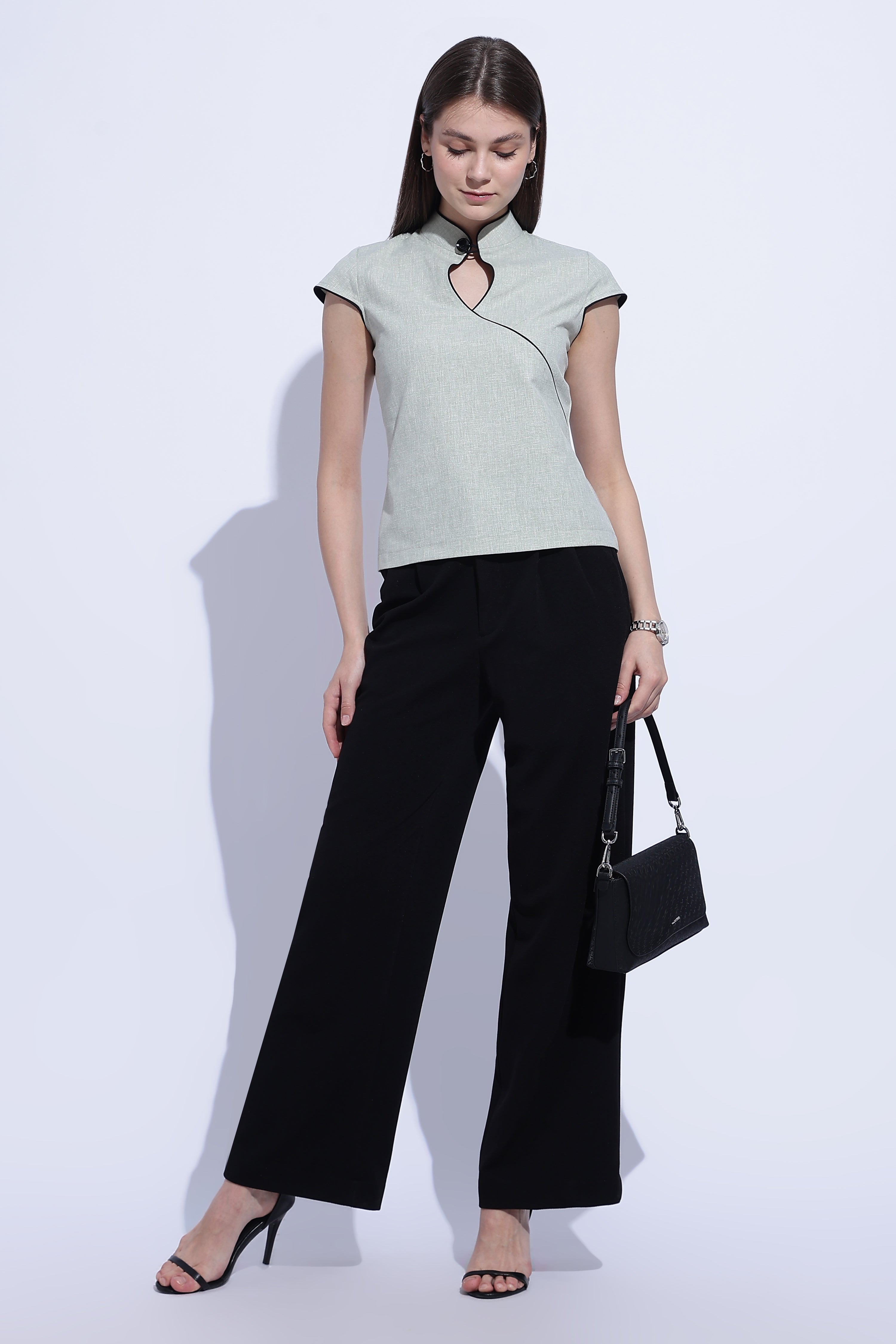 Pista Cotton Linen Keyhole Top