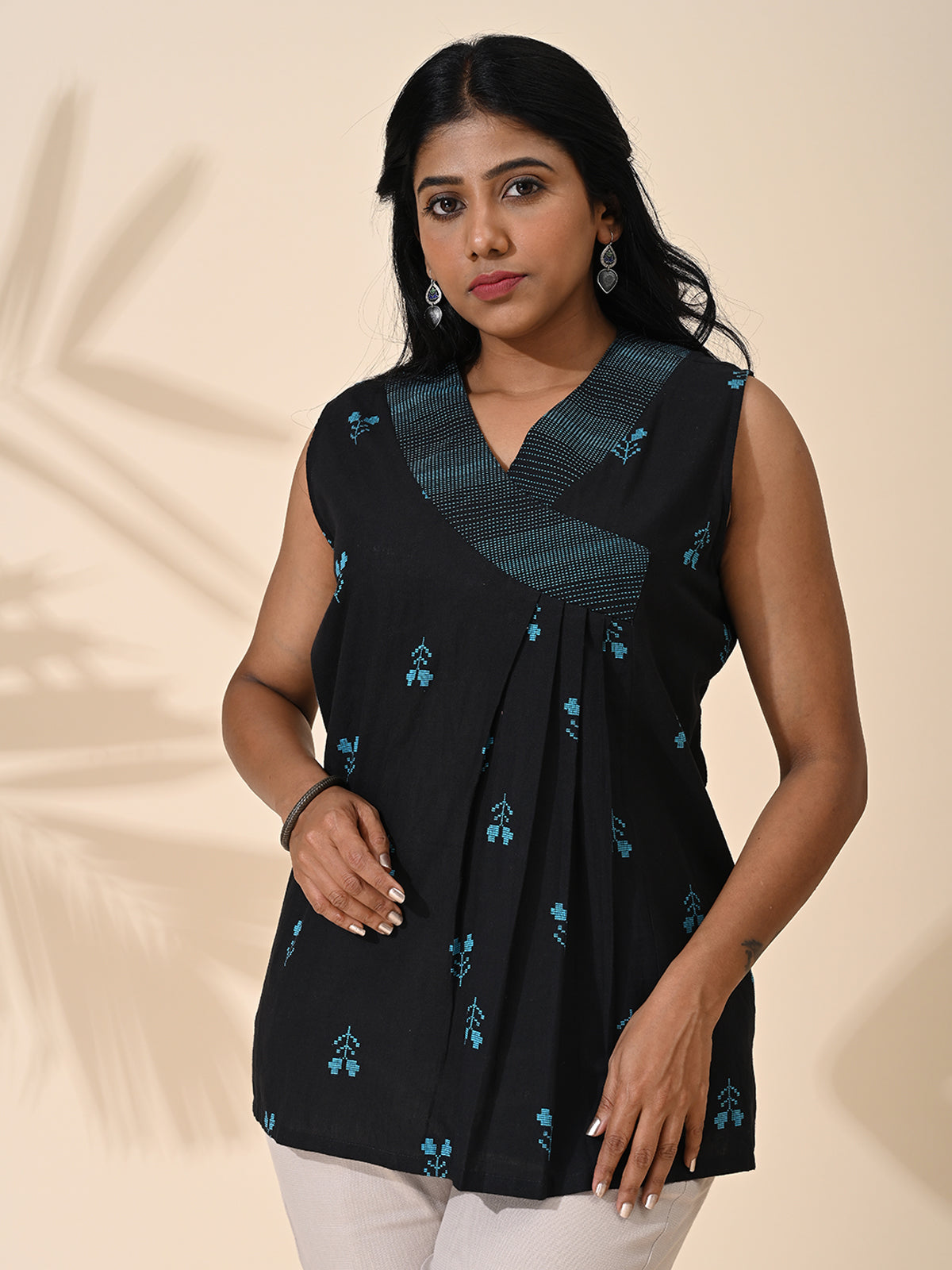 Black, Black tops, Black blouse, Top wear, Cotton, Cotton Top, Cotton Blouse, Sleeveless, V-neck,  Casual wear, Cotton Pink top, 