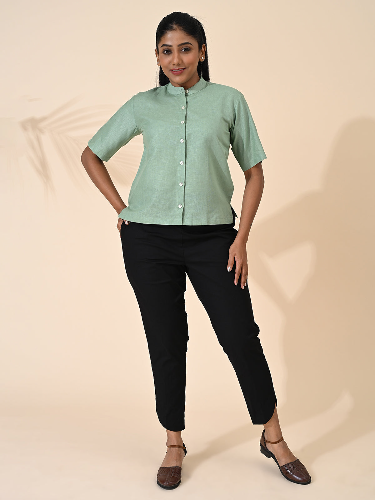 MABA Linen Cotton Mandarin Collar Cropped Shirt Green