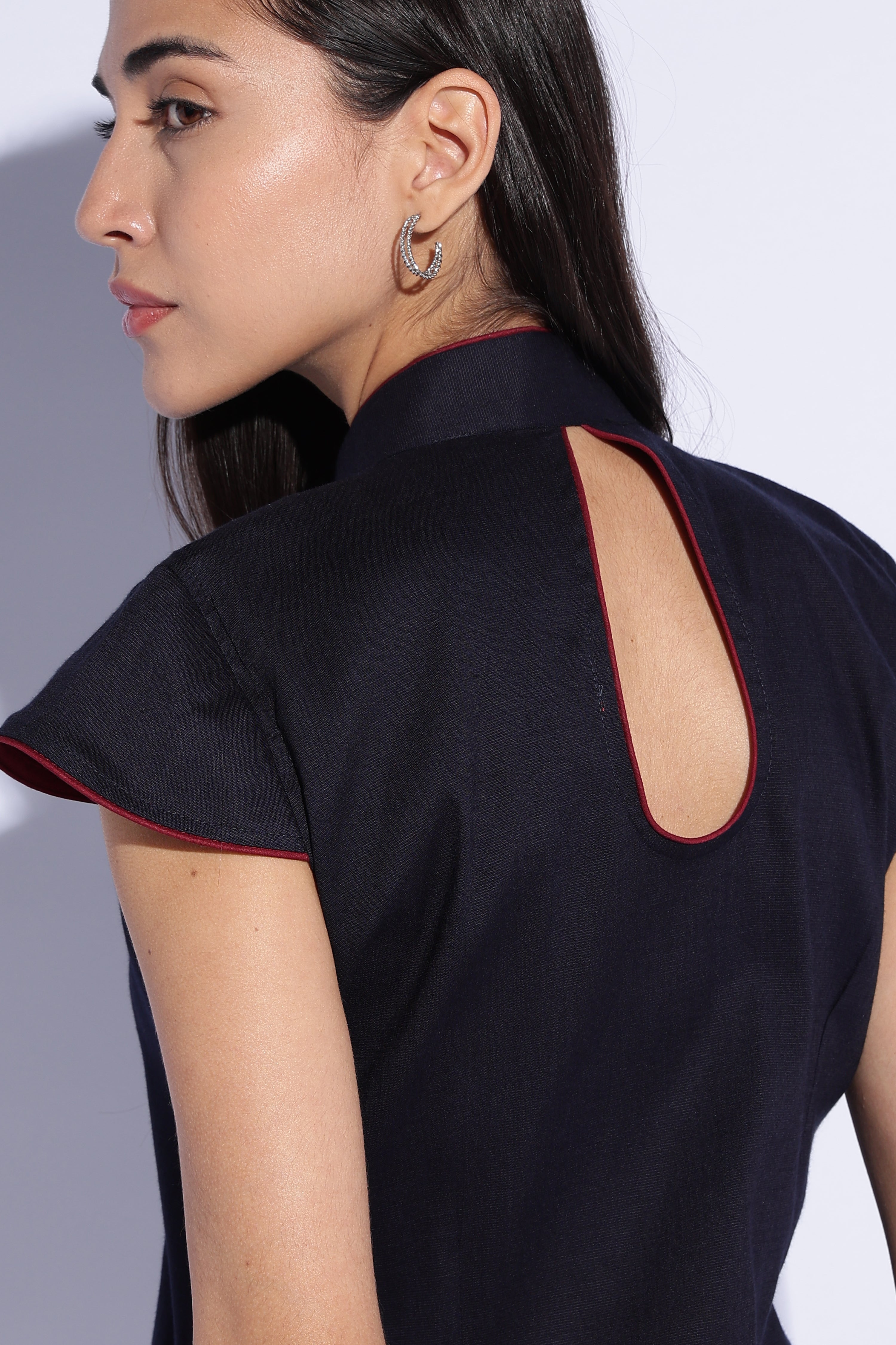 Midnight Contrast Mandarin Top